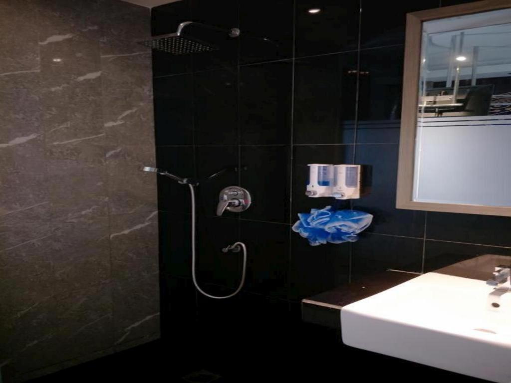 Octopuss Wellness Hotel & Spa Bentayan ภายนอก รูปภาพ